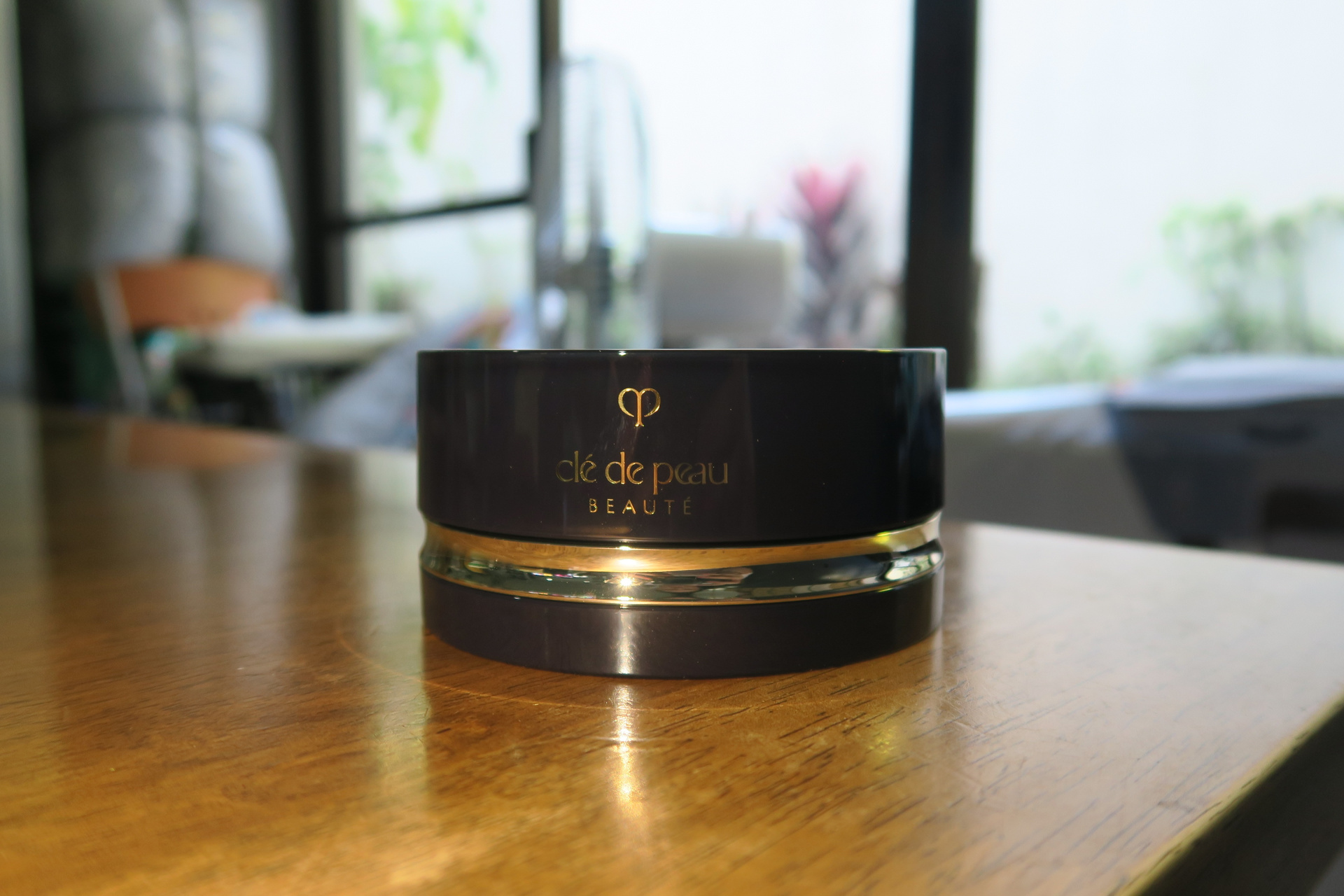 Cle de Peau Beaute Translucent Loose Powder N